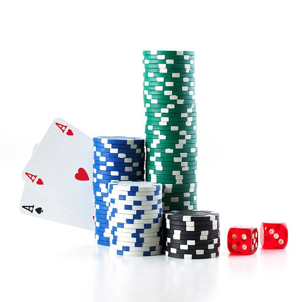 pin4d Grand Slam live-dealer studio with Dragon Tiger, Sic Bo, and roulette tables